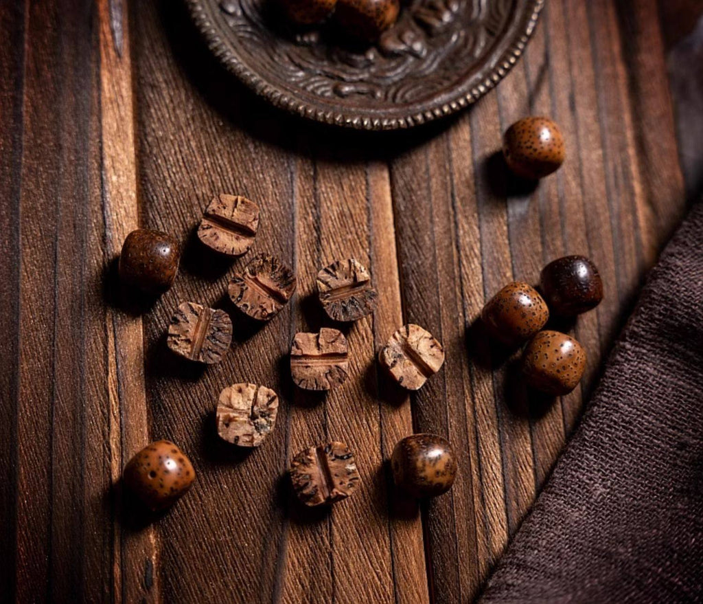 The Vintage Star‑Moon Mala – Aged Tianshan Agate & Bodhi Seeds