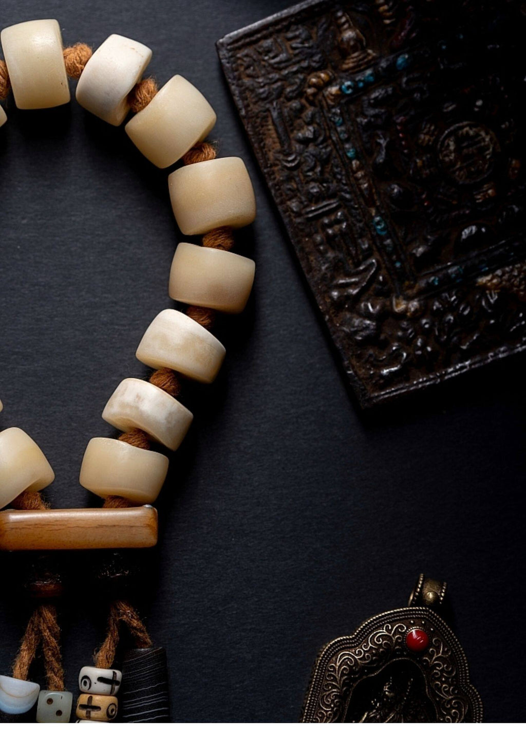 The Primal Bone Mala – Single‑Circle Yak Bone Bracelet