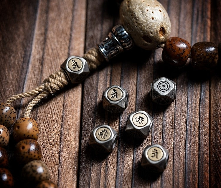 The Vintage Star‑Moon Mala – Aged Tianshan Agate & Bodhi Seeds