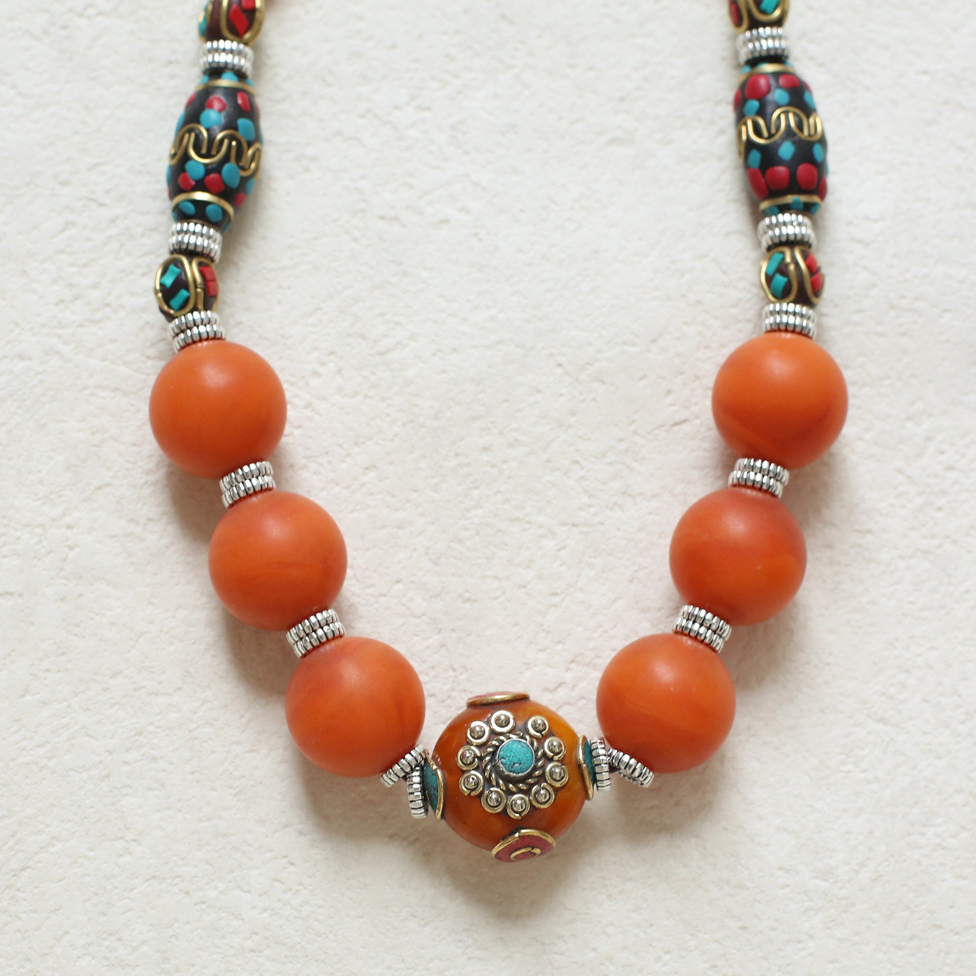 The Amber Sun – Hand‑Knotted Tibetan Honey Amber Necklace