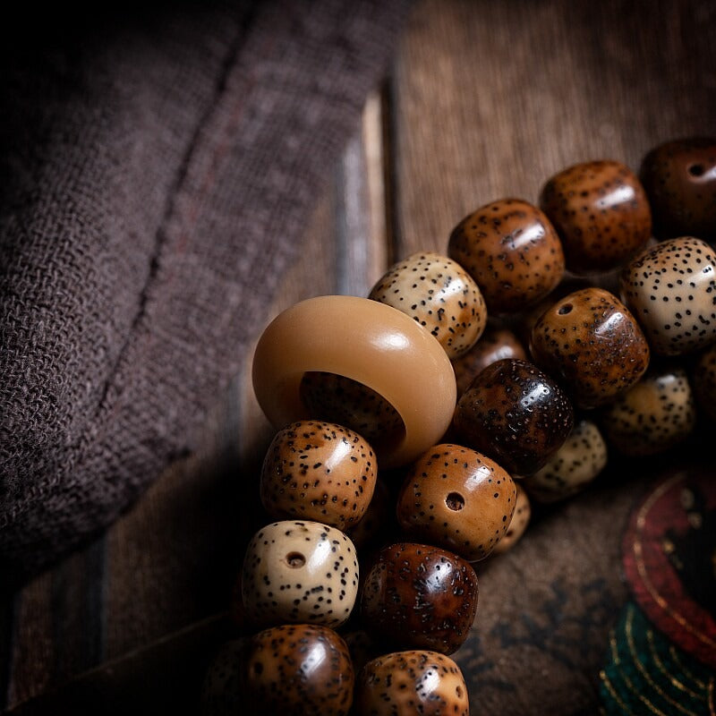 The Vintage Star‑Moon Mala – Aged Tianshan Agate & Bodhi Seeds